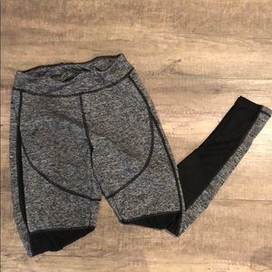 3/$10 Therapy workout leggings